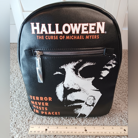 New Michael Myers Bioworld Mini Backpack And Matching Wallet, Halloween - Picture 7 of 15